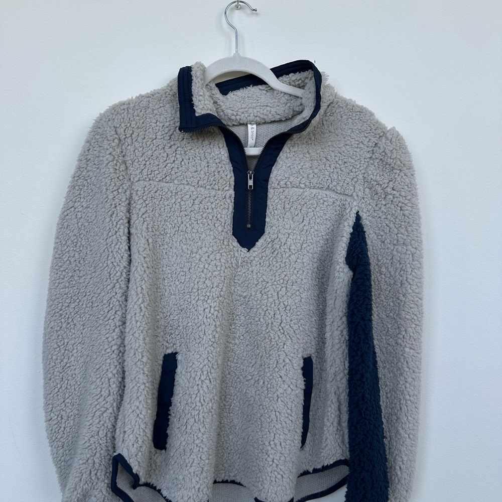 Cozy Gray Sherpa Pullover with Navy Accents